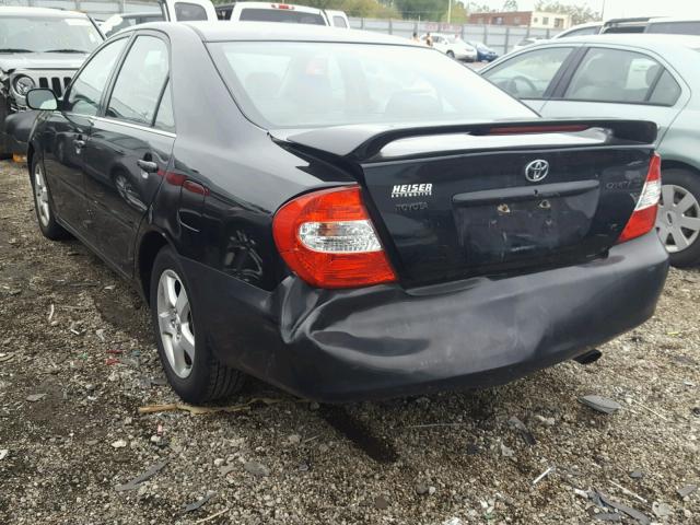 4T1BF30K72U013989 - 2002 TOYOTA CAMRY LE შავი ფოტო 3