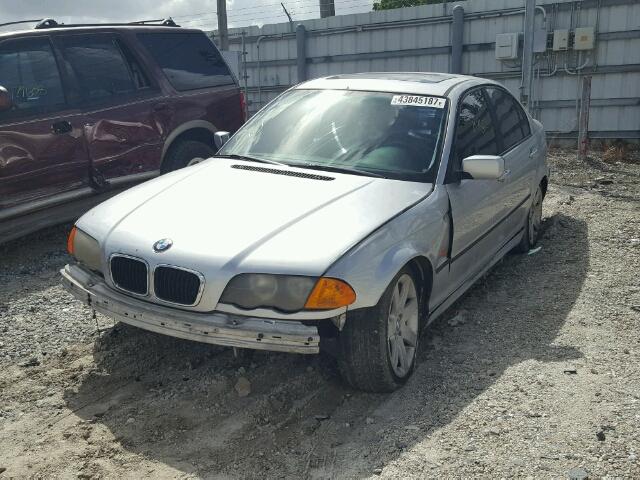 WBAAM3343YCD59457 - 2000 BMW 323 SILVER photo 2