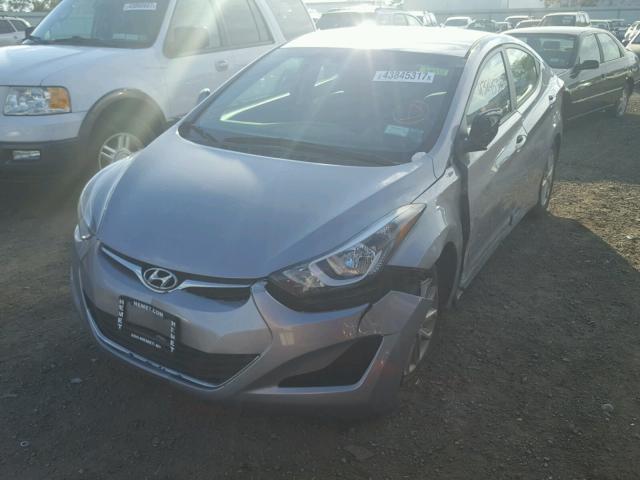 5NPDH4AE7FH619444 - 2015 HYUNDAI ELANTRA SE SILVER photo 2