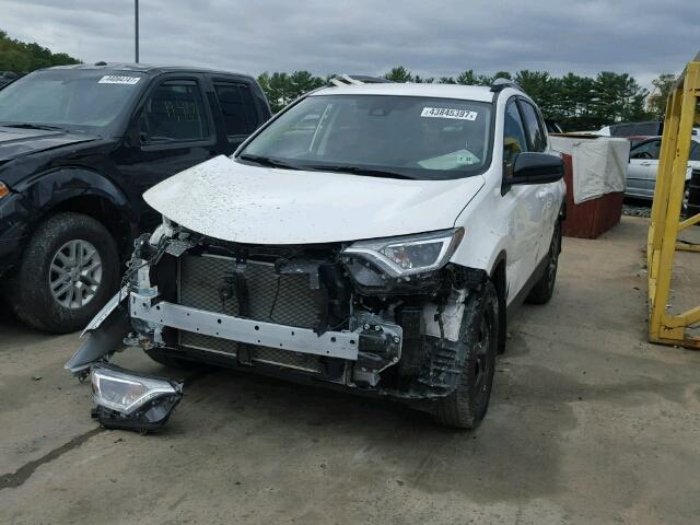 2T3ZFREV4HW376562 - 2017 TOYOTA RAV4 LE Ağ foto 2