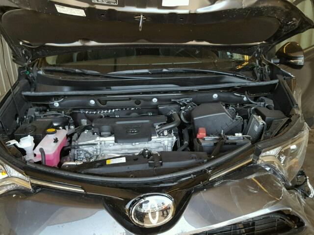 2T3RFREV6JW800409 - 2018 TOYOTA RAV4 ADVEN GRAY photo 7