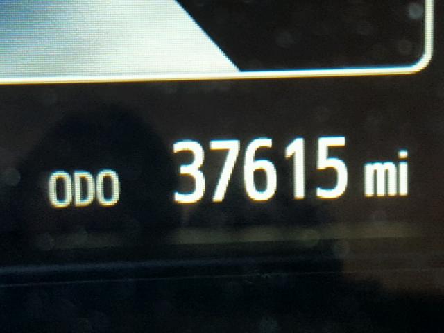 4T1BF1FK9FU094317 - 2015 TOYOTA CAMRY LE 银色 照片 8