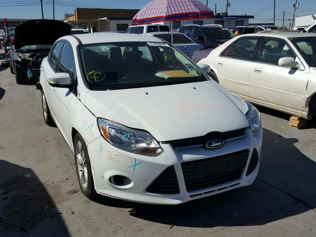 1FADP3F23DL302755 - 2013 FORD FOCUS WHITE photo 1