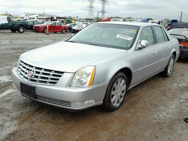 1G6KD57Y87U209675 - 2007 CADILLAC DTS SILVER photo 2