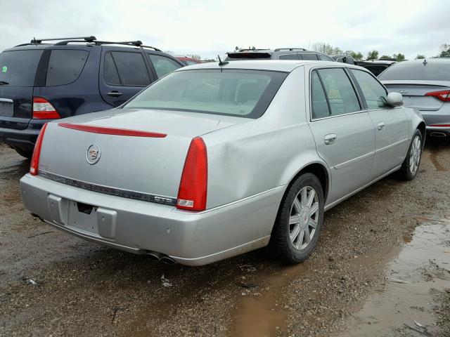 1G6KD57Y87U209675 - 2007 CADILLAC DTS SILVER photo 4