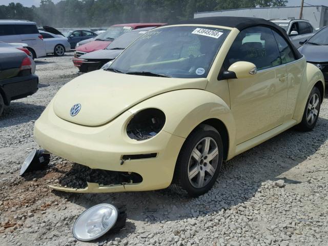 3VWPF31Y06M325172 - 2006 VOLKSWAGEN NEW BEETLE 黄色 照片 2