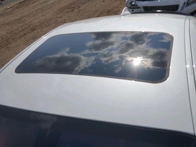 WBA1J9C54GV696725 - 2016 BMW M235XI WHITE photo 9