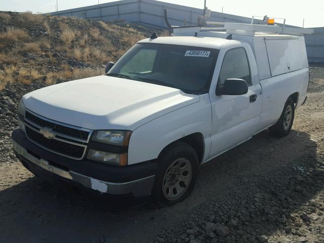 1GCEC14X47Z148751 - 2007 CHEVROLET SILVERADO WHITE photo 2