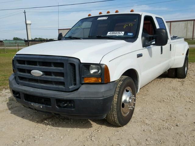 1FTWW32P87EA12429 - 2007 FORD F350 SUPER WHITE photo 2