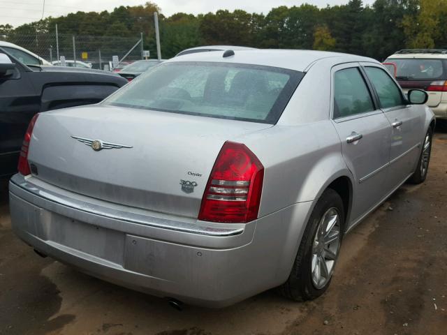 2C3AA63H85H523148 - 2005 CHRYSLER 300C SILVER photo 4