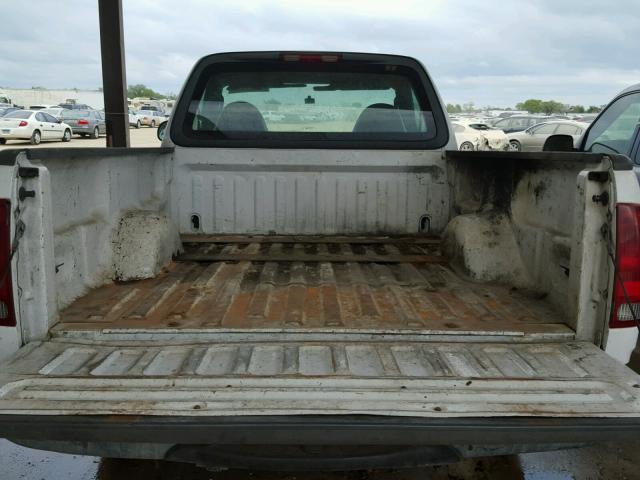 2FTRF17254CA64732 - 2004 FORD F-150 HERI WHITE photo 6