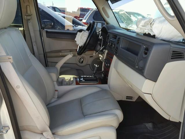 1J8HG58P57C595877 - 2007 JEEP COMMANDER SILVER photo 5