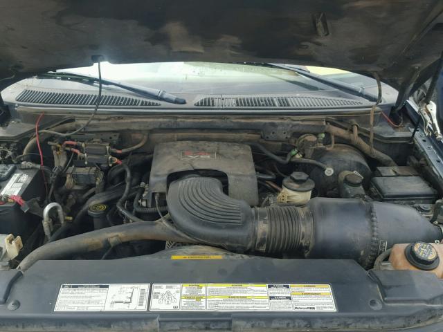 5LMPU28LXWLJ15749 - 1998 LINCOLN NAVIGATOR 蓝色 照片 7