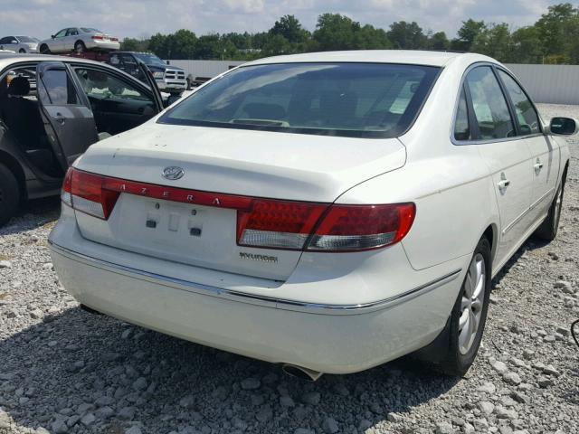 KMHFC46FX6A100240 - 2006 HYUNDAI AZERA SE WHITE photo 4