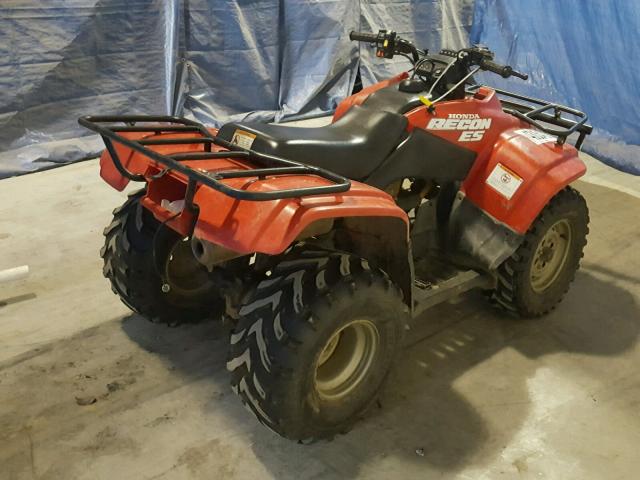 478TE214144403262 - 2004 HONDA TRX250 RED photo 4