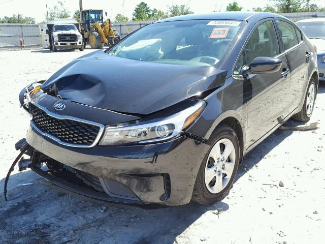 3KPFK4A75HE070748 - 2017 KIA FORTE LX BLACK photo 2