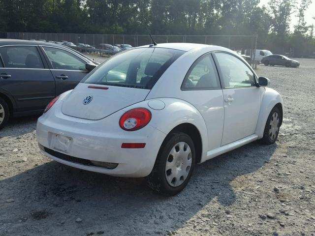3VWPW3AG6AM010683 - 2010 VOLKSWAGEN NEW BEETLE 白色 照片 4