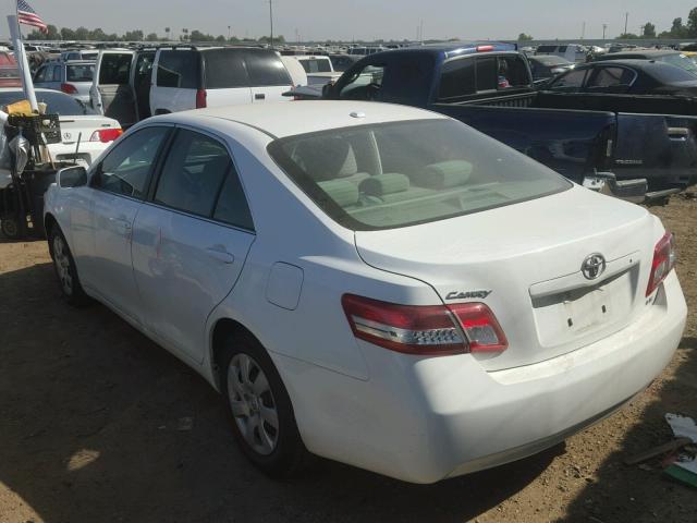 4T1BF3EK8BU769310 - 2011 TOYOTA CAMRY BASE WHITE photo 3