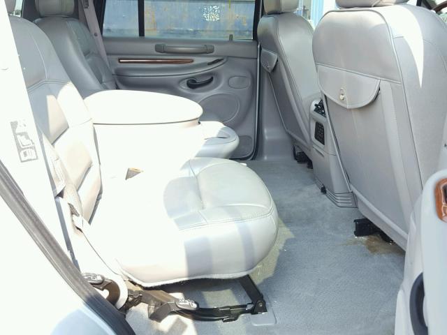 5LMFU28A9YLJ42616 - 2000 LINCOLN NAVIGATOR Күміс фото 6