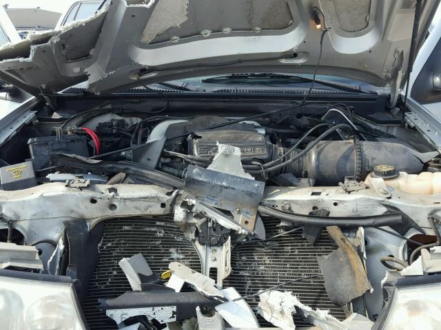 5LMFU28A9YLJ42616 - 2000 LINCOLN NAVIGATOR Күміс фото 7