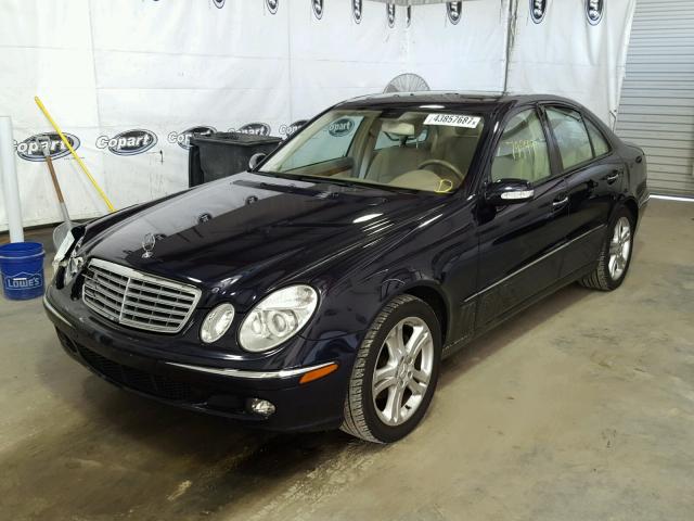 WDBUF56J96A969309 - 2006 MERCEDES-BENZ E BLUE photo 2