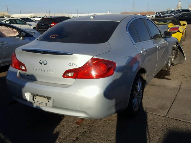 JNKCV61F09M360202 - 2009 INFINITI G37 SILVER photo 4