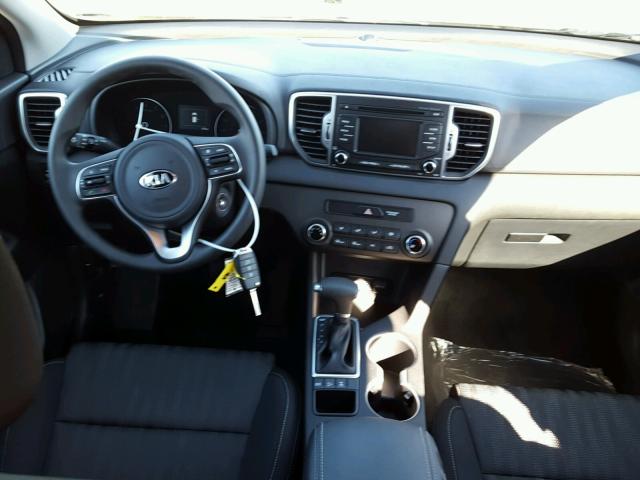 KNDPMCAC3H7289021 - 2017 KIA SPORTAGE L GRAY photo 9