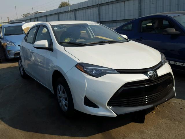 5YFBPRHE9HP679843 - 2017 TOYOTA COROLLA LE WHITE photo 1