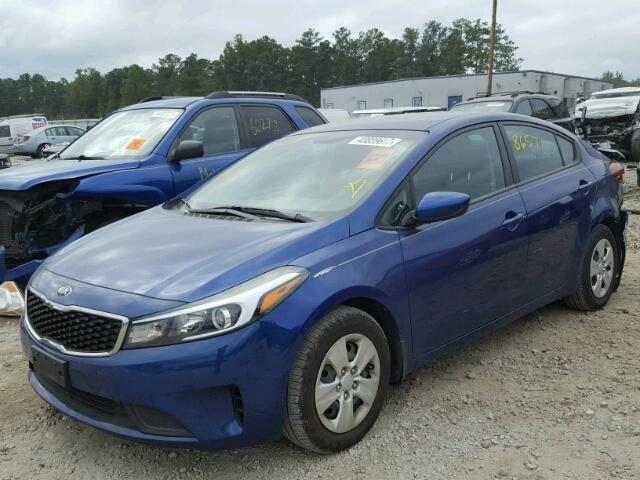 3KPFK4A76HE045244 - 2017 KIA FORTE LX BLUE photo 6