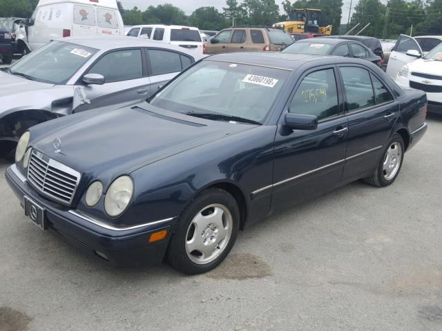 WDBJF72F7VA201696 - 1997 MERCEDES-BENZ E 420 BLUE photo 2