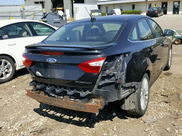 1FAHP3J28CL346547 - 2012 FORD FOCUS TITA BLACK photo 4