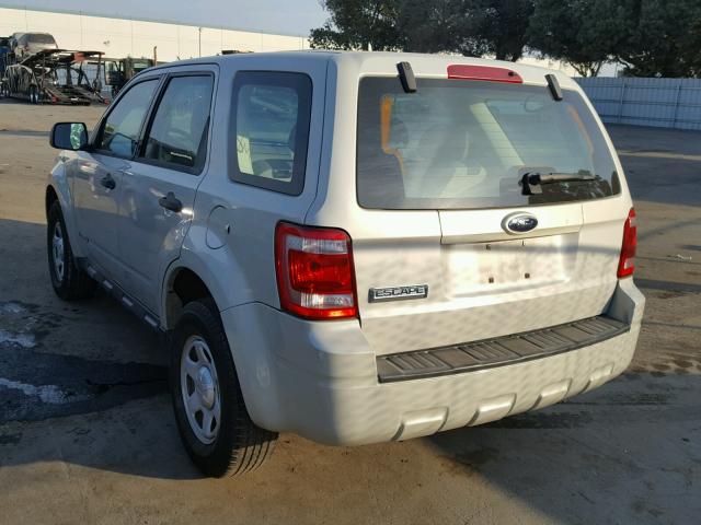 1FMCU02Z08KC16214 - 2008 FORD ESCAPE XLS BEIGE photo 3