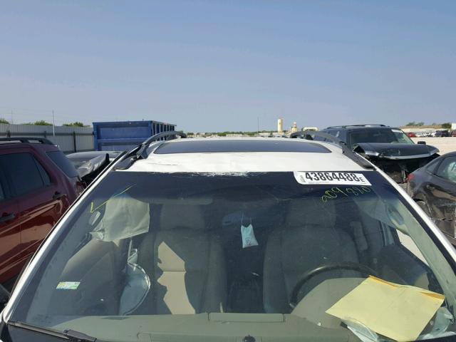 YV1CY592X51209880 - 2005 VOLVO XC90 WHITE photo 9