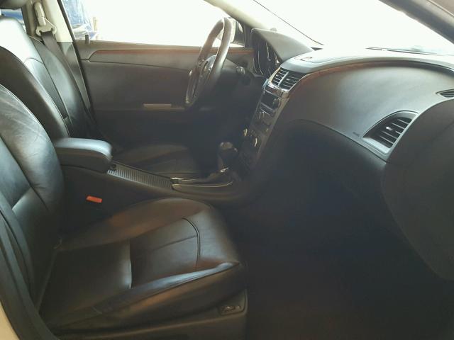 1G1ZE5E74BF217801 - 2011 CHEVROLET MALIBU LTZ 白色 照片 5