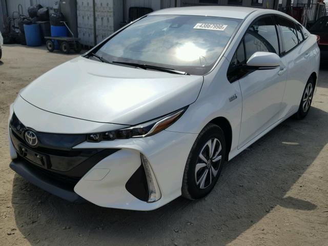 JTDKARFP2H3058216 - 2017 TOYOTA PRIUS PRIM 白色 照片 2