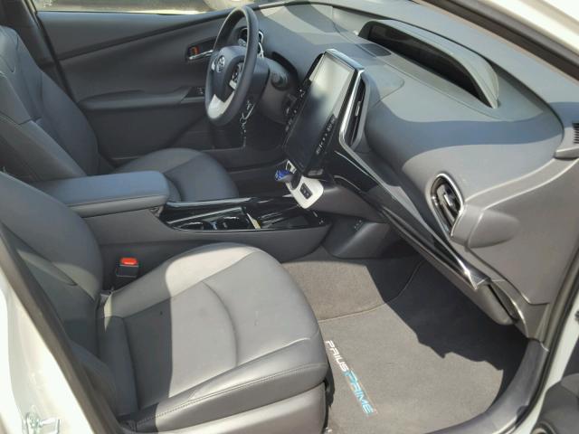 JTDKARFP2H3058216 - 2017 TOYOTA PRIUS PRIM 白色 照片 5