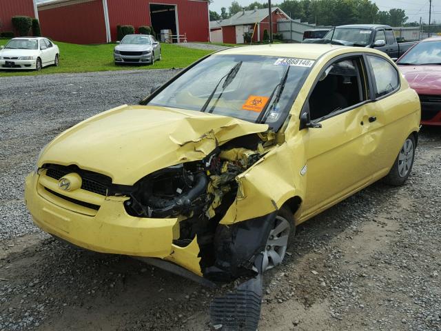 KMHCM36C48U086093 - 2008 HYUNDAI ACCENT GS YELLOW photo 2