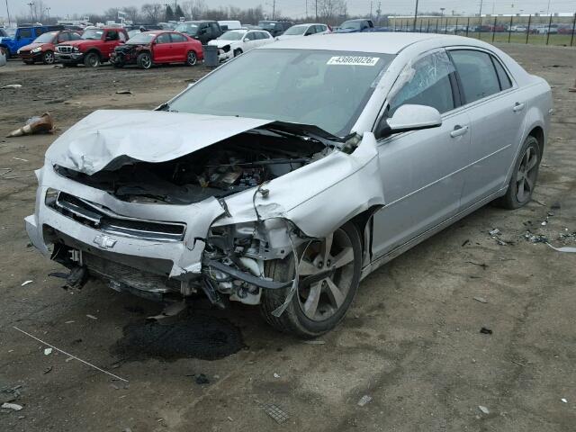 1G1ZJ57B294193145 - 2009 CHEVROLET MALIBU 2LT SILVER photo 2