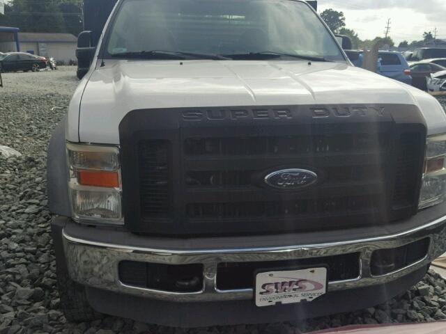 1FDXF46R98ED13584 - 2008 FORD F450 SUPER WHITE photo 9