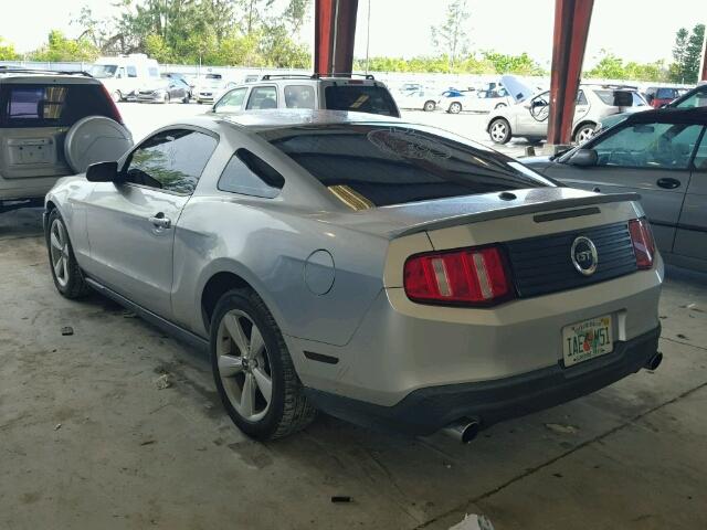 1ZVBP8CH0A5155816 - 2010 FORD MUSTANG GT SILVER photo 3