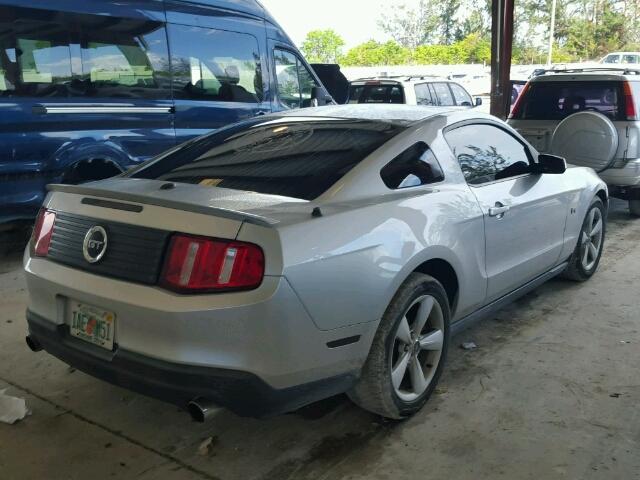 1ZVBP8CH0A5155816 - 2010 FORD MUSTANG GT SILVER photo 4