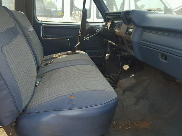 1FTHX26L9GKA77590 - 1986 FORD F250 BLUE photo 5