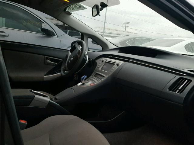 JTDKN3DU5E1772987 - 2014 TOYOTA PRIUS 石墨色 照片 5