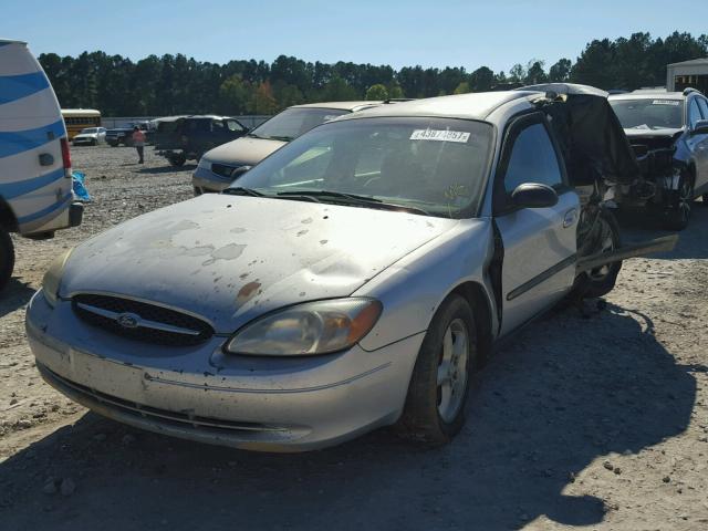 1FAFP5321YA244008 - 2000 FORD TAURUS SE SILVER photo 2