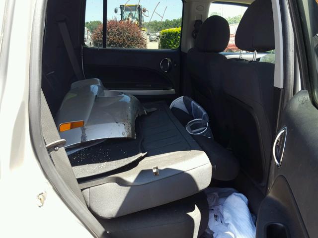 3GNDA13D78S607351 - 2008 CHEVROLET HHR LS Plata foto 6