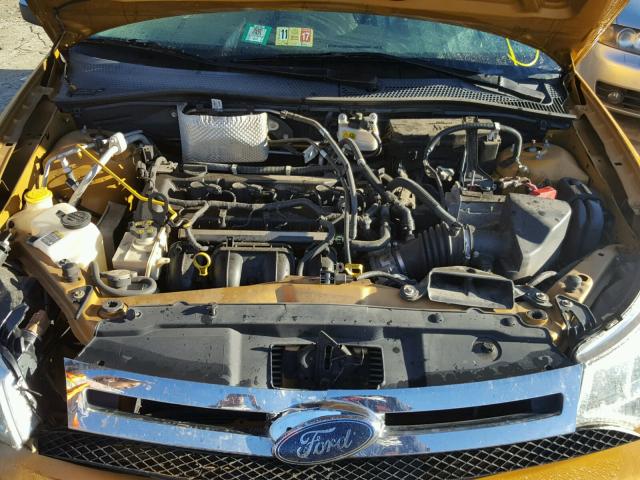 1FAHP37N29W160107 - 2009 FORD FOCUS GOLD photo 7