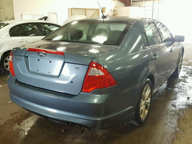 3FAHP0HA4CR162672 - 2012 FORD FUSION SE BLUE photo 4