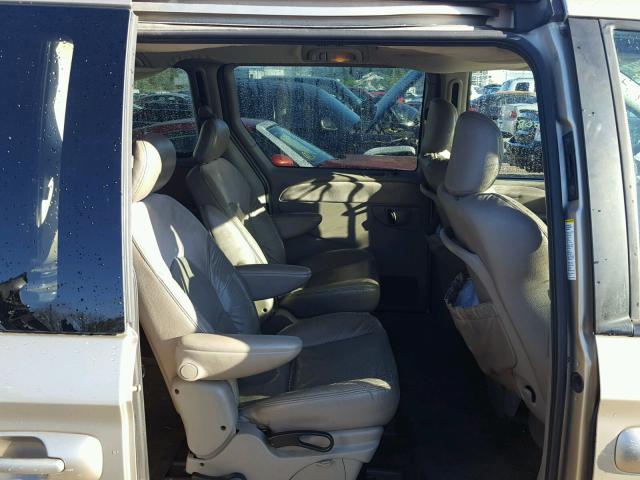 2C8GP64LX3R126926 - 2003 CHRYSLER TOWN & COU GOLD photo 6