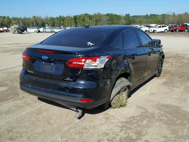 1FADP3F29GL257566 - 2016 FORD FOCUS SE BLACK photo 4