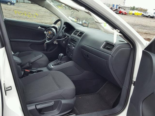 3VW2K7AJ5EM235790 - 2014 VOLKSWAGEN JETTA BASE 白色 照片 5